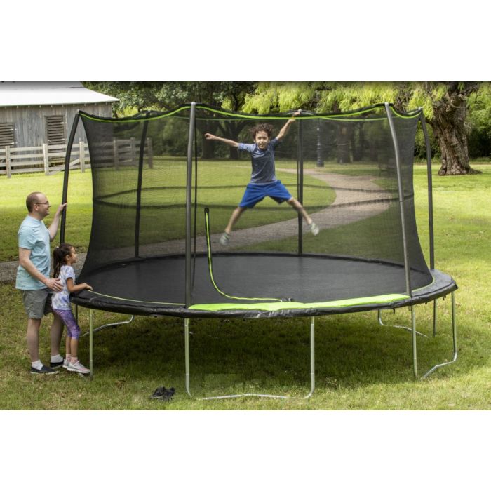 How Many Springs are on a 14 Foot Trampoline 